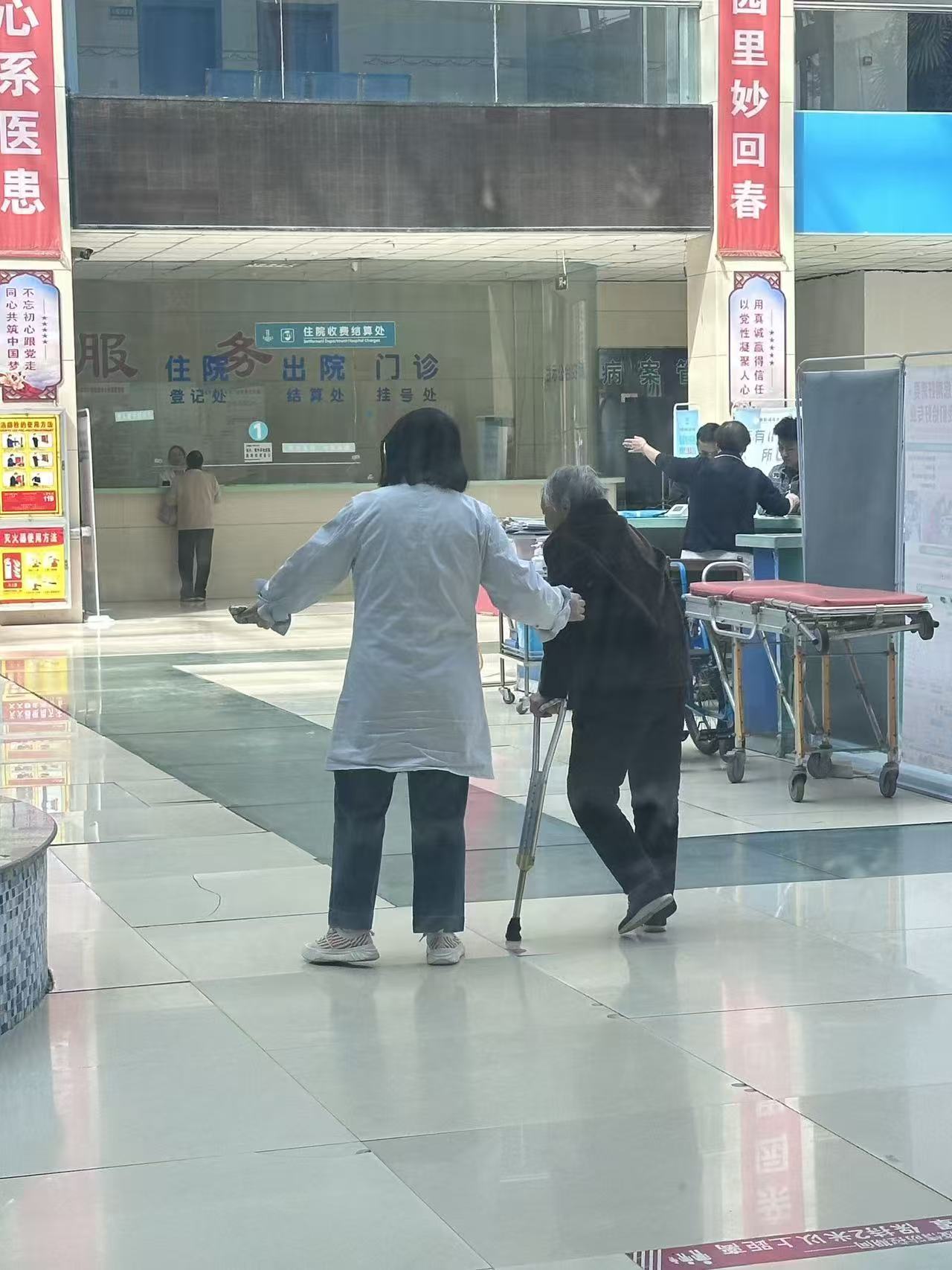 医者仁心暖人心 优质服务践初心——我院医护人员用点滴行动诠释医者担当