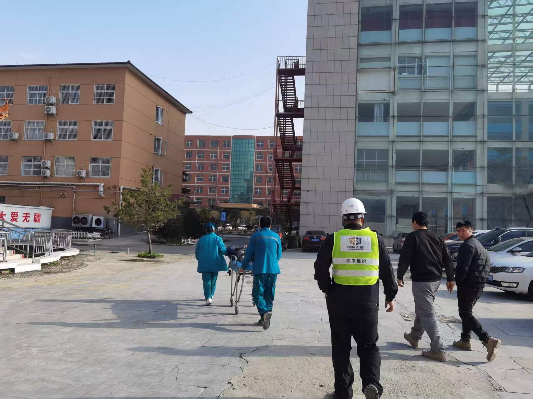 思亲医院：争分夺秒急诊门诊接诊中，细致诊疗、暖心守护，为闽大秦患者的健康保驾护航。