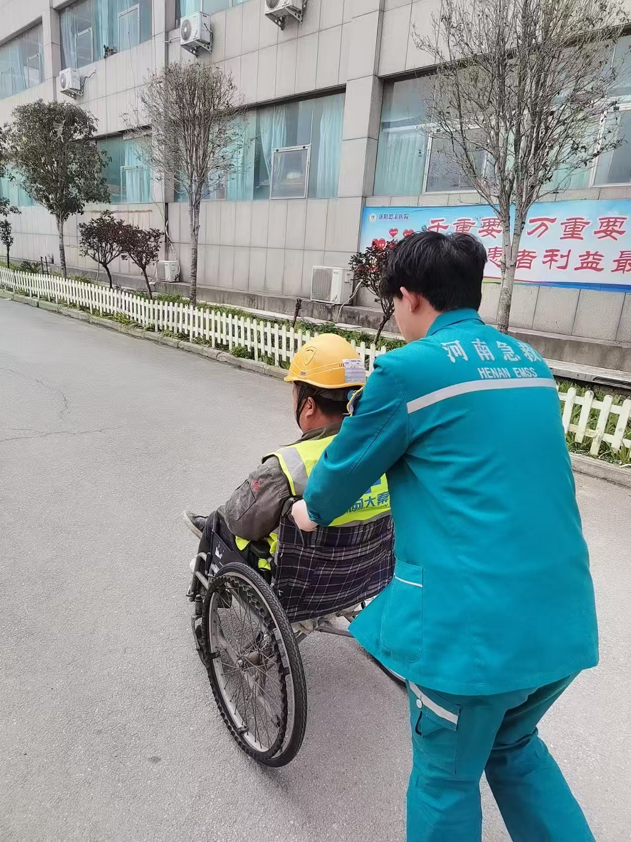 医者仁心暖人心 优质服务践初心——我院医护人员用点滴行动诠释医者担当