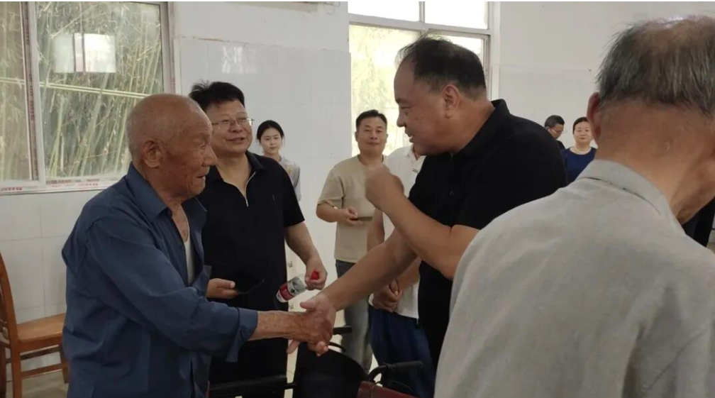 image.png 慈善润初心 梨园暖夕阳|各界爱心代表莅临我院指导慰问